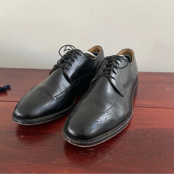 Johnston & Murphy Black Leather Wingtip Dress Shoes size 9 - Picture 1 of 7